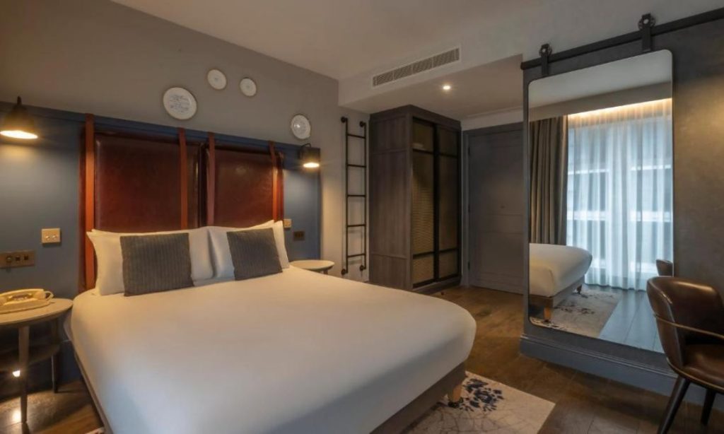 Clayton Hotel City of London