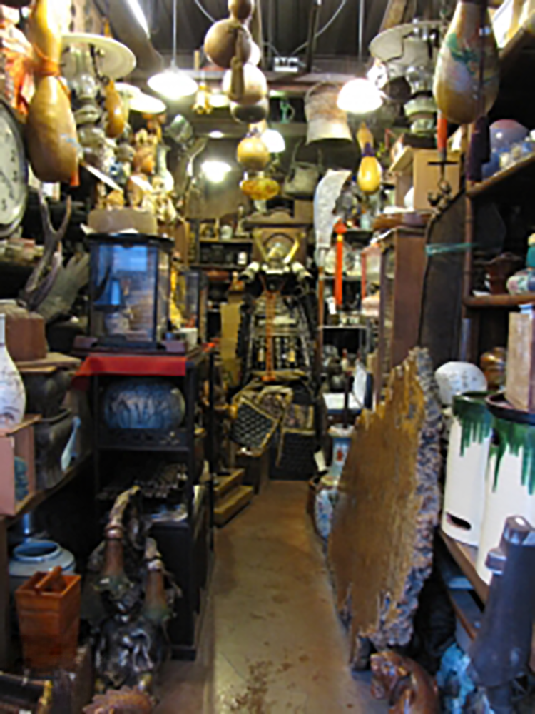 Gift Shop in Osaka, Japan – can you spot “Gizmo”?