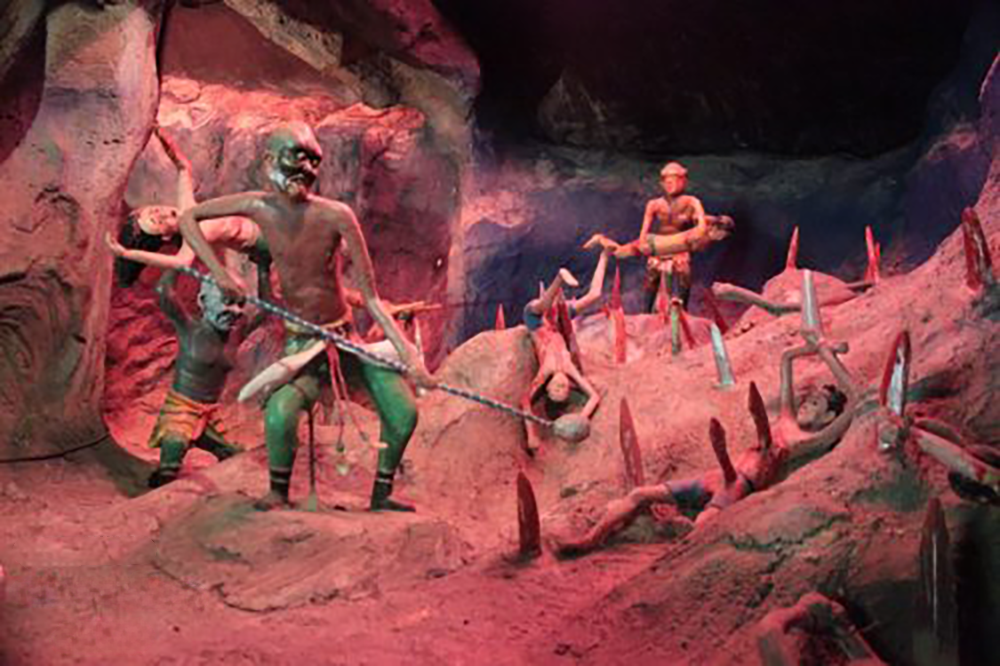 Haw Par Villa - Fifth Court of Hell – Yama: King Yanluo
