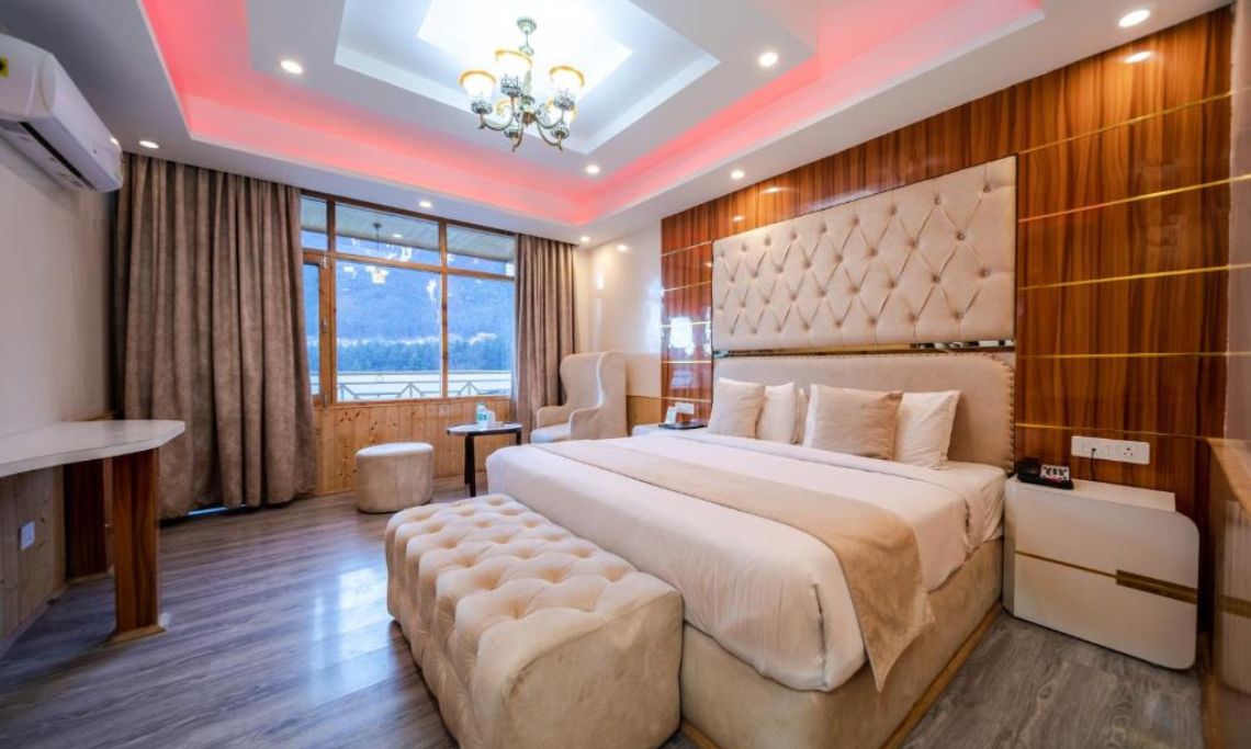 Hill River Resort - Central Heated & Air Cooled - Near Mall Road , Best Property of Manali 2024- 2025