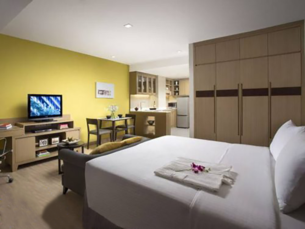 Studio serviced apartment in the executive tower at Somerset Lake Point Hotel in Bangkok for Digital Nomads