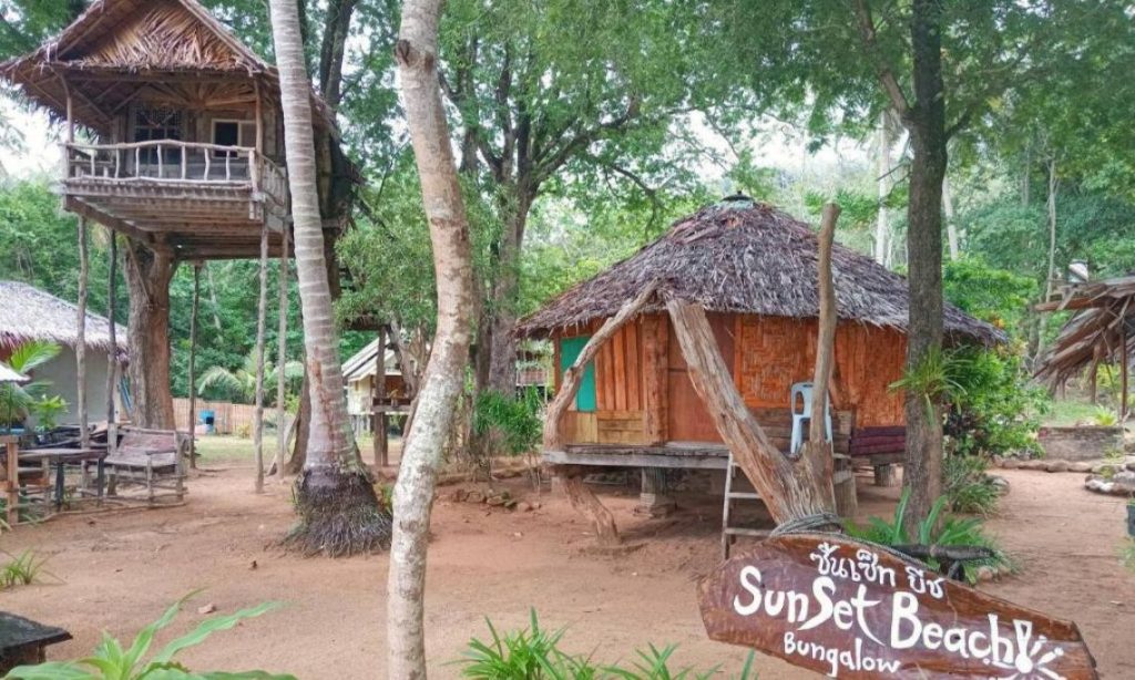 Sunset Beach Bungalow Koh Pu